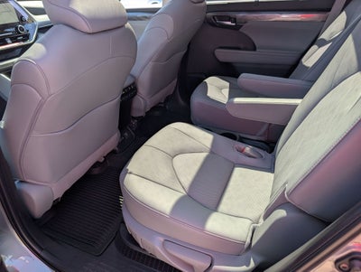 2026 Toyota Highlander Hybrid Hybrid Platinum