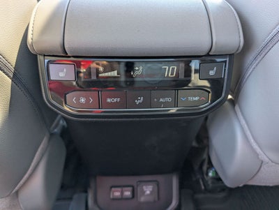 2026 Toyota Highlander Hybrid Hybrid Platinum