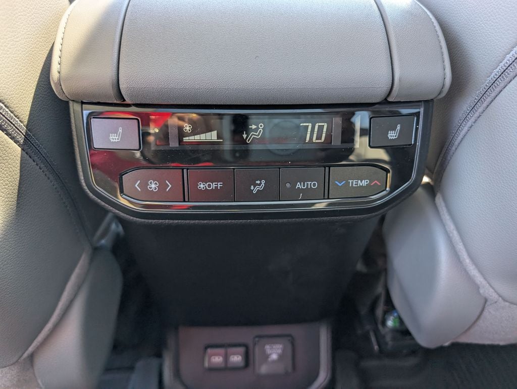 2026 Toyota Highlander Hybrid Hybrid Platinum