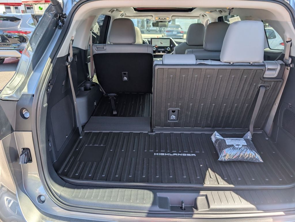 2026 Toyota Highlander Hybrid Hybrid Platinum