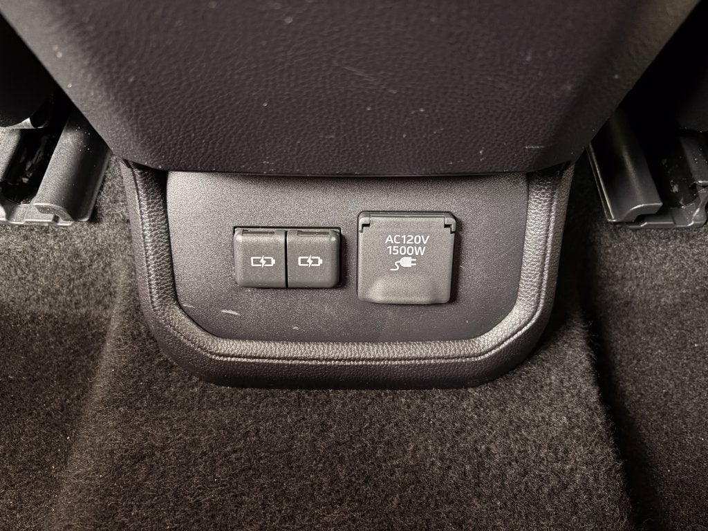 2025 Toyota Highlander Hybrid Platinum