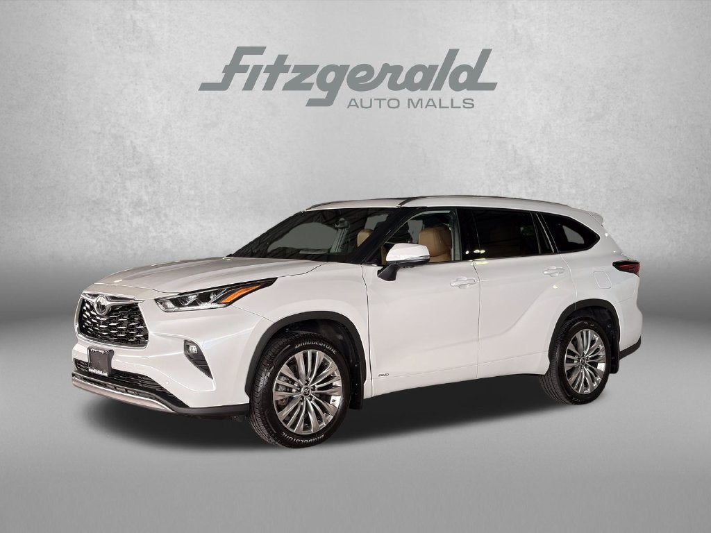 2025 Toyota Highlander Hybrid Platinum