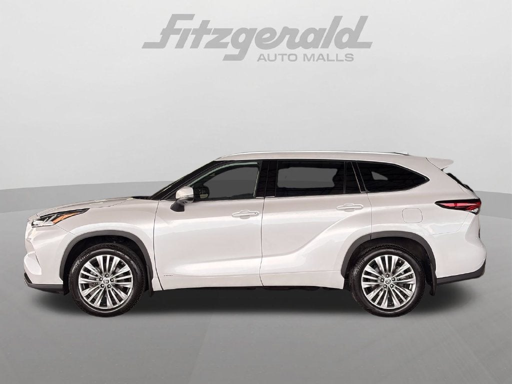 2025 Toyota Highlander Hybrid Platinum