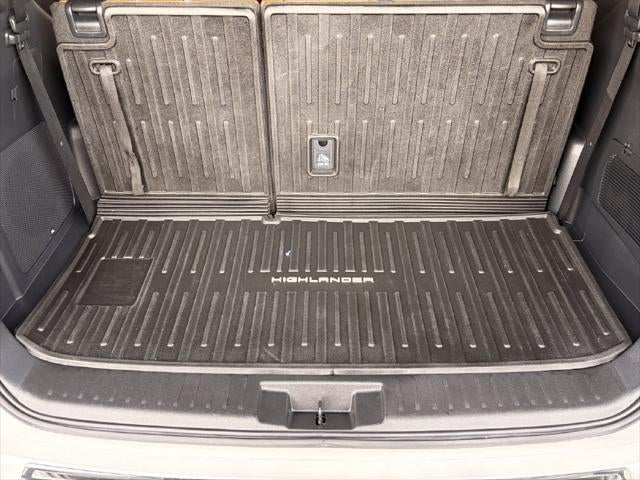 2025 Toyota Highlander Hybrid Platinum