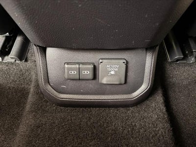 2025 Toyota Highlander Hybrid Platinum