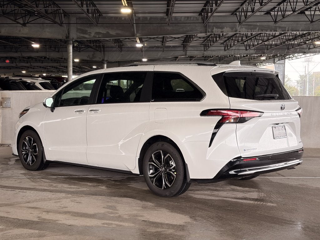 2026 Toyota Sienna Platinum 7 Passenger