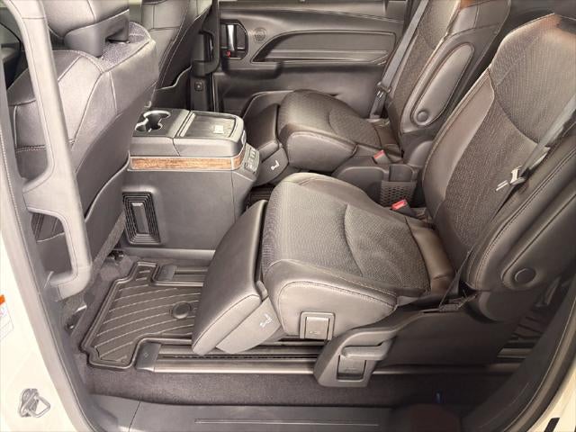2026 Toyota Sienna Platinum 7 Passenger