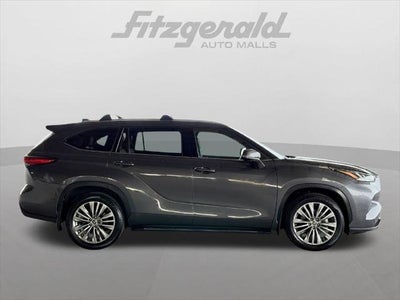2022 Toyota Highlander Platinum