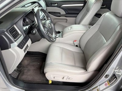2014 Toyota HIGHLANDER XLE V6