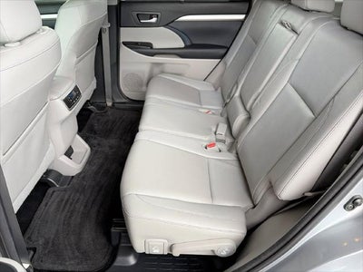2014 Toyota HIGHLANDER XLE V6