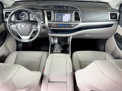 2014 Toyota HIGHLANDER XLE V6