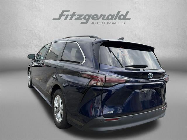 2024 Toyota Sienna XLE 7 Passenger