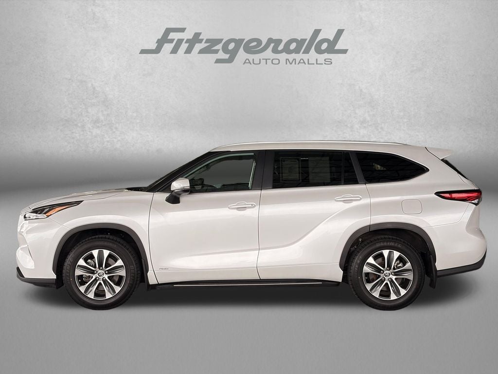 2023 Toyota Highlander Hybrid XLE
