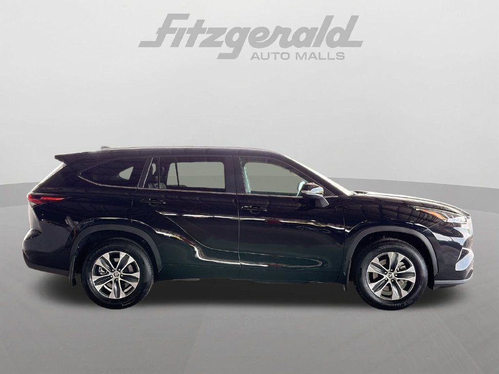 2026 Toyota Highlander XLE