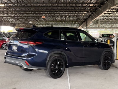 2025 Toyota Highlander XSE