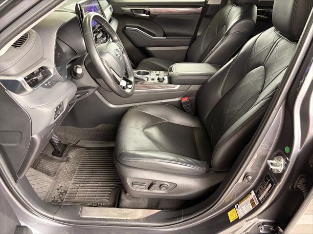 2023 Toyota Highlander Platinum
