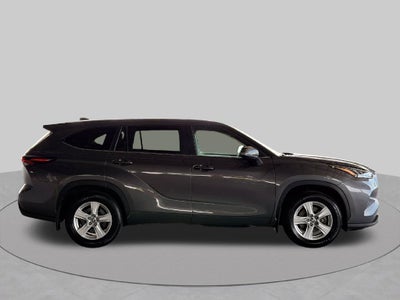 2025 Toyota Highlander LE