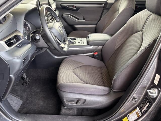 2025 Toyota Highlander LE