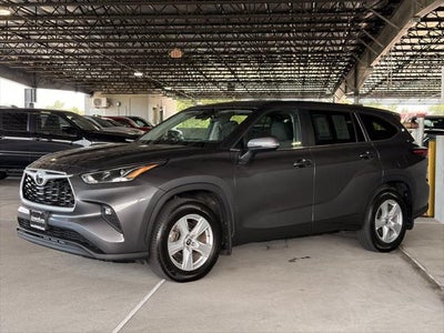 2025 Toyota Highlander LE