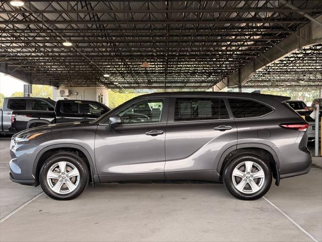 2025 Toyota Highlander LE