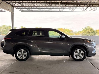 2025 Toyota Highlander LE