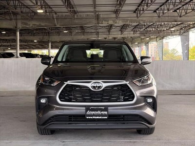 2025 Toyota Highlander LE