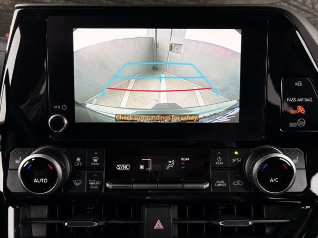 2025 Toyota HIGHLANDER XLE