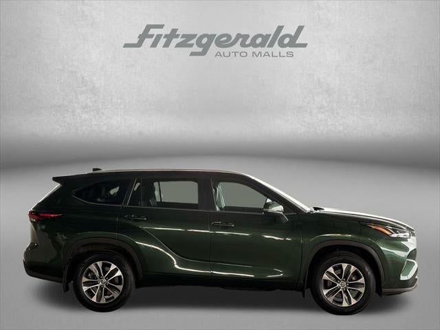 2025 Toyota HIGHLANDER XLE