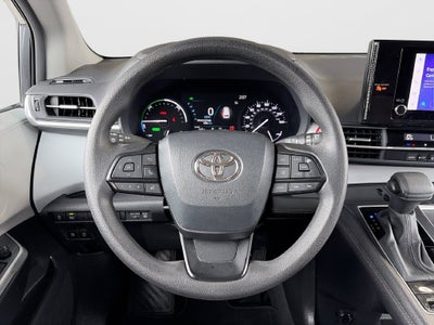 2025 Toyota Sienna LE 8 Passenger