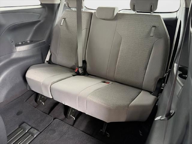 2025 Toyota Sienna LE 8 Passenger