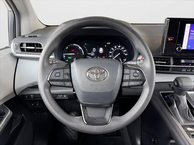 2025 Toyota Sienna LE 8 Passenger