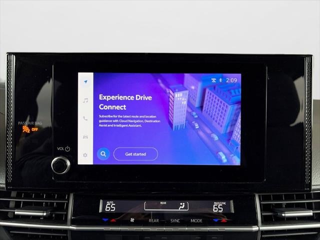 2025 Toyota Sienna LE 8 Passenger