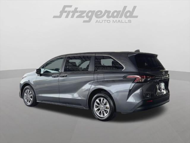 2025 Toyota Sienna LE 8 Passenger