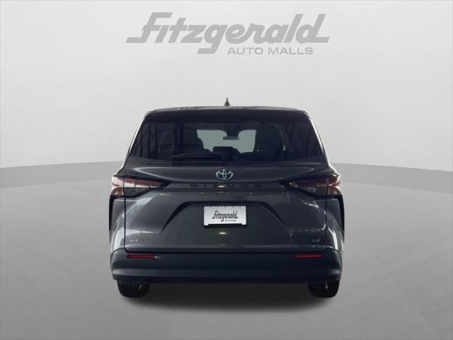 2025 Toyota Sienna LE 8 Passenger