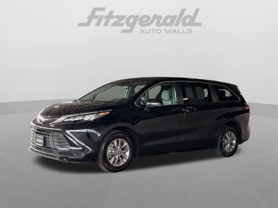 2026 Toyota Sienna LE 7 Passenger
