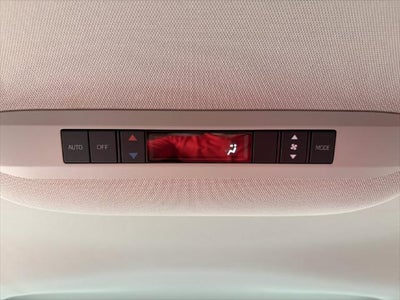 2026 Toyota Sienna LE 7 Passenger