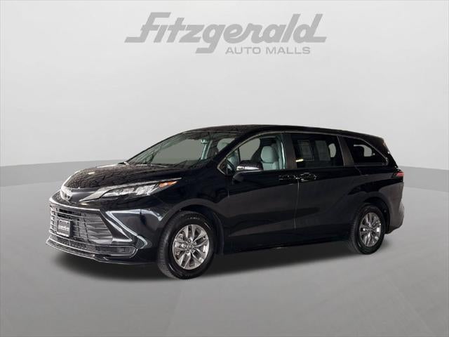 2026 Toyota Sienna LE 7 Passenger