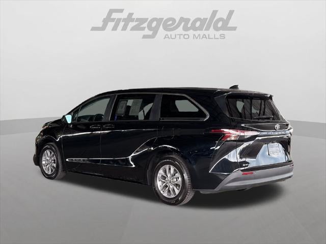 2026 Toyota Sienna LE 7 Passenger