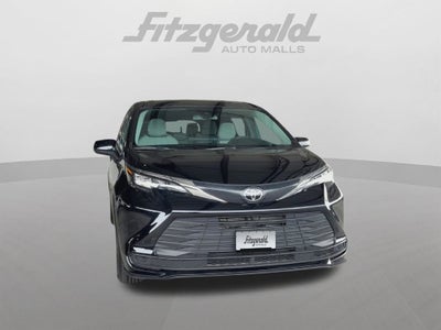 2026 Toyota Sienna LE 8 Passenger