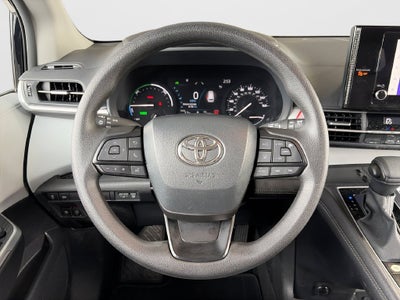 2026 Toyota Sienna LE 8 Passenger