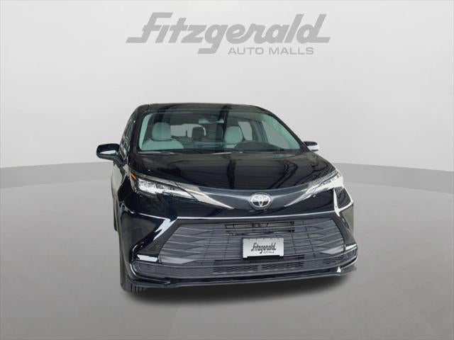 2026 Toyota Sienna LE 8 Passenger