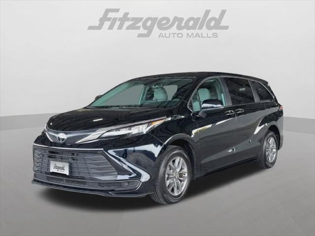 2026 Toyota Sienna LE 8 Passenger
