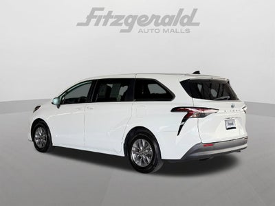 2024 Toyota Sienna LE 8 Passenger