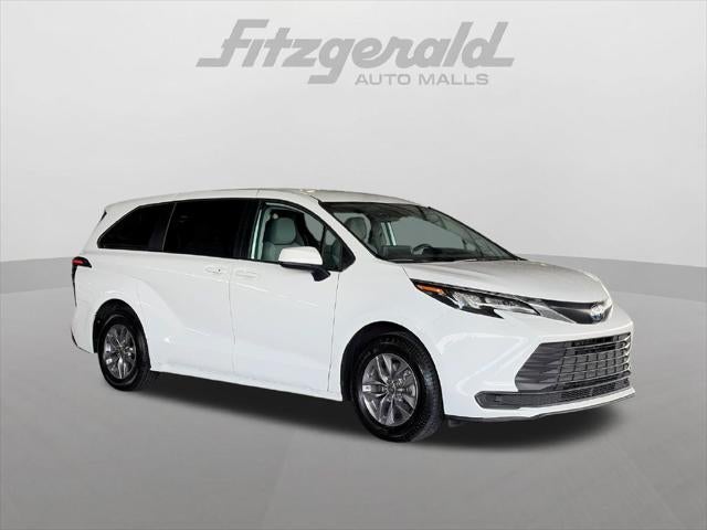 2024 Toyota Sienna LE 8 Passenger