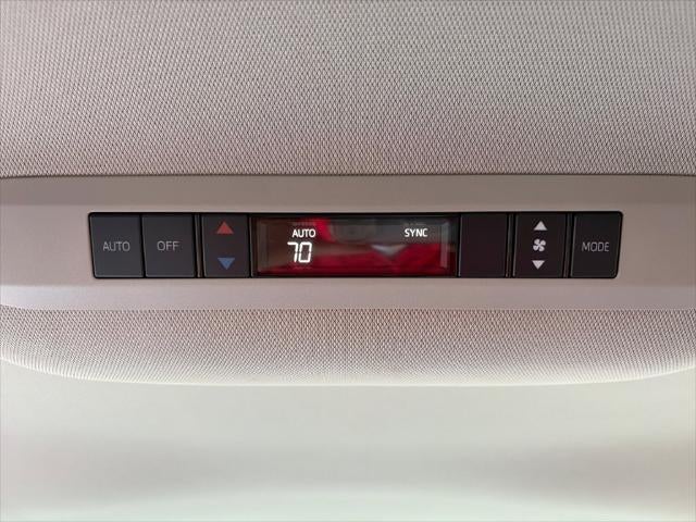 2024 Toyota Sienna LE 8 Passenger