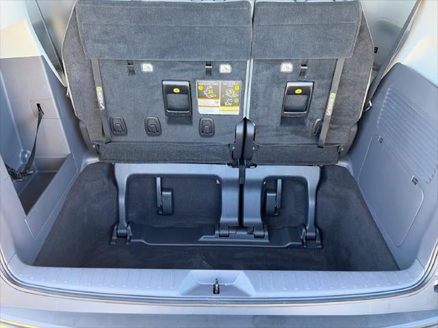2022 Toyota Sienna LE 8 Passenger