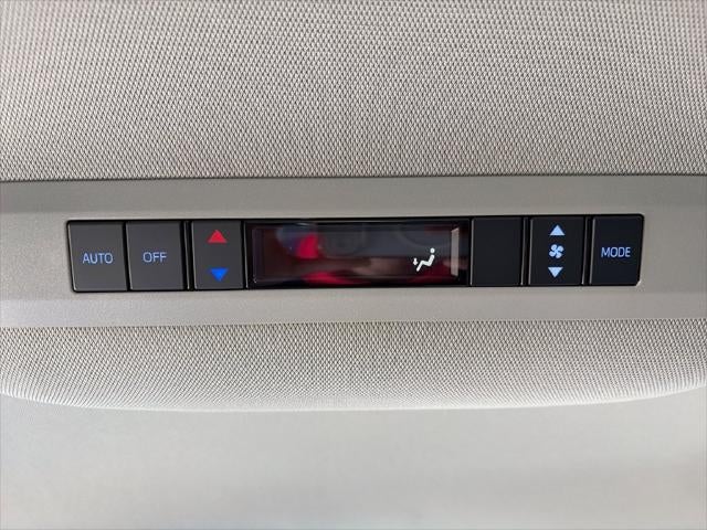 2022 Toyota Sienna LE 8 Passenger