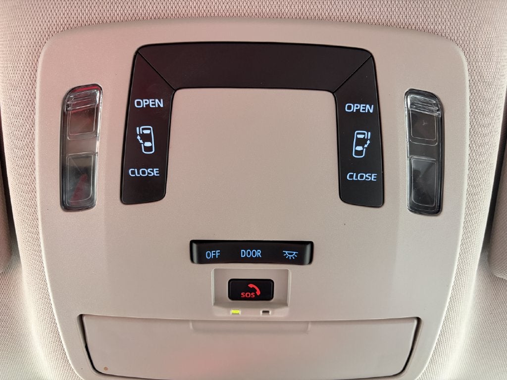 2024 Toyota Sienna LE 8 Passenger