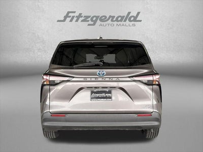 2024 Toyota Sienna LE 8 Passenger