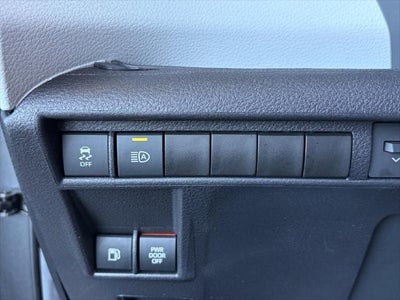 2025 Toyota Sienna LE 8 Passenger
